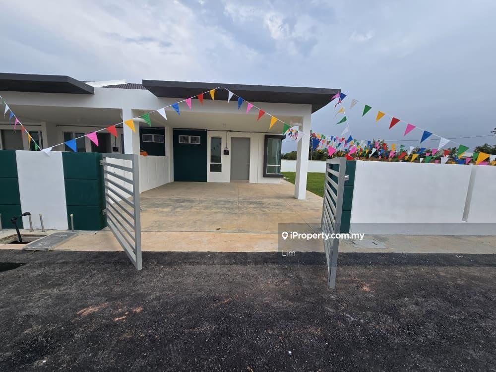 Rumah Teres Setingkat di Ara Kuda