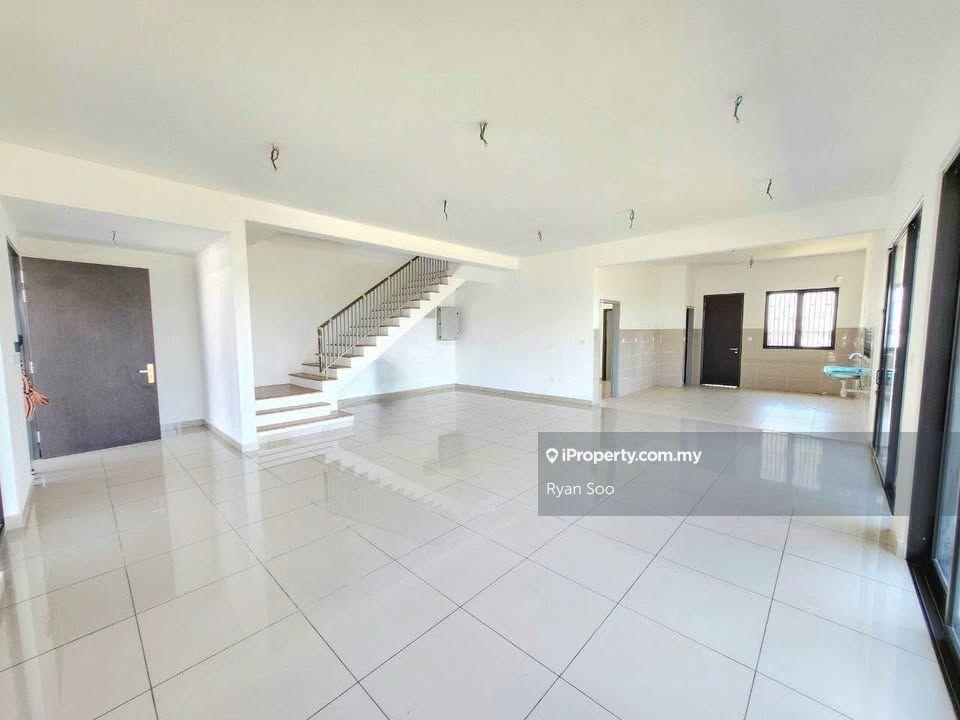 For Sale: 4 Bedroom 2-Storey Terrace House in City of Elmina