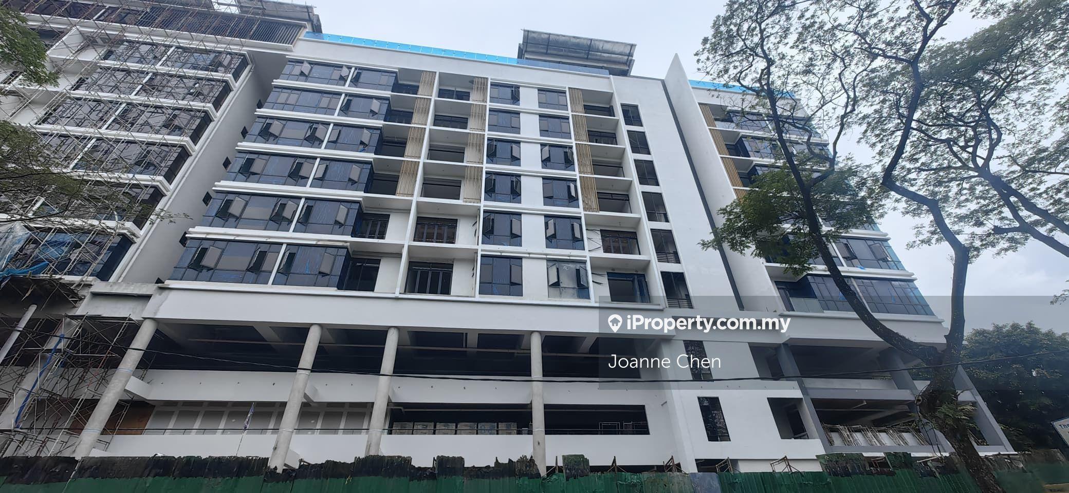 Rare Freehold Residence Facing Golf Course, 10 floors, 108 units