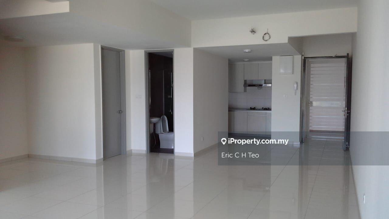 Family Size Infiniti 3 Residence Condo For Sales