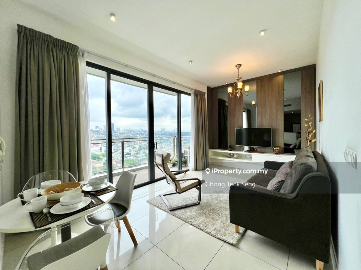 Beautiful corner 2 bedrooms with stunning view