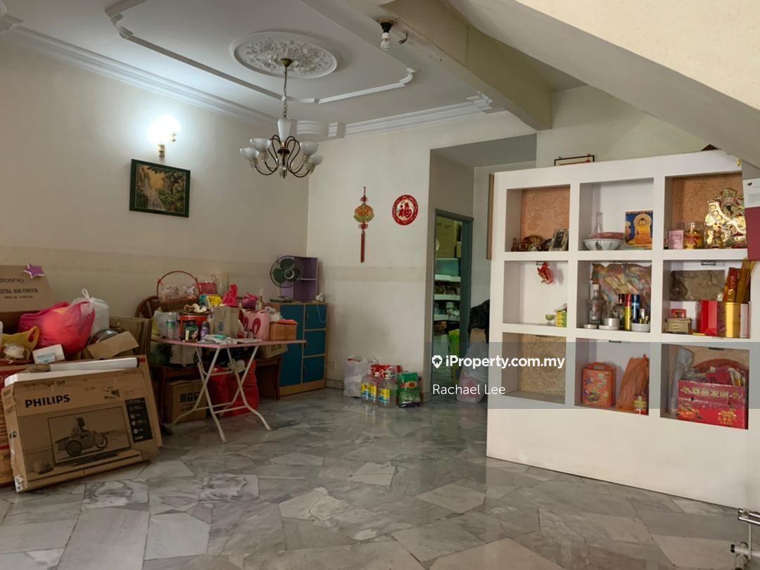 Terrace house for Sale