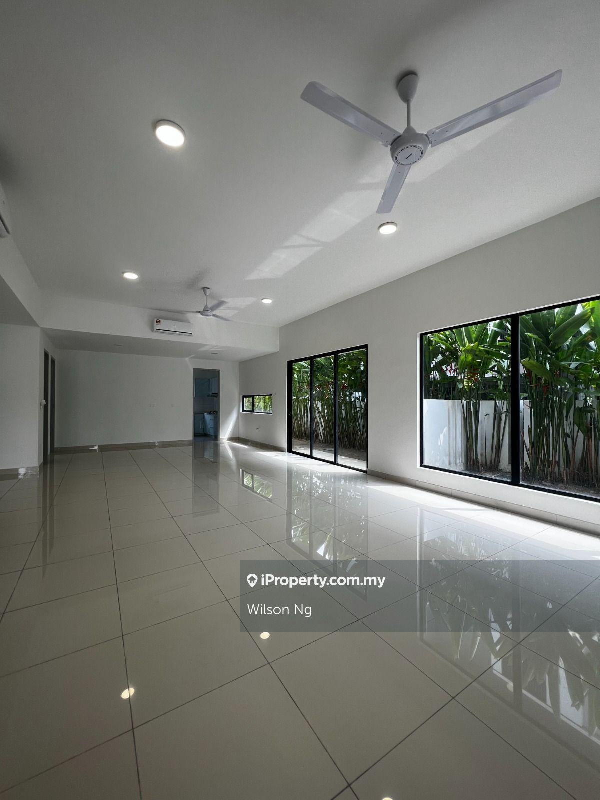 Partially Furnished 5b5b Semi-D Cheria Residences Bandar Rimbayu