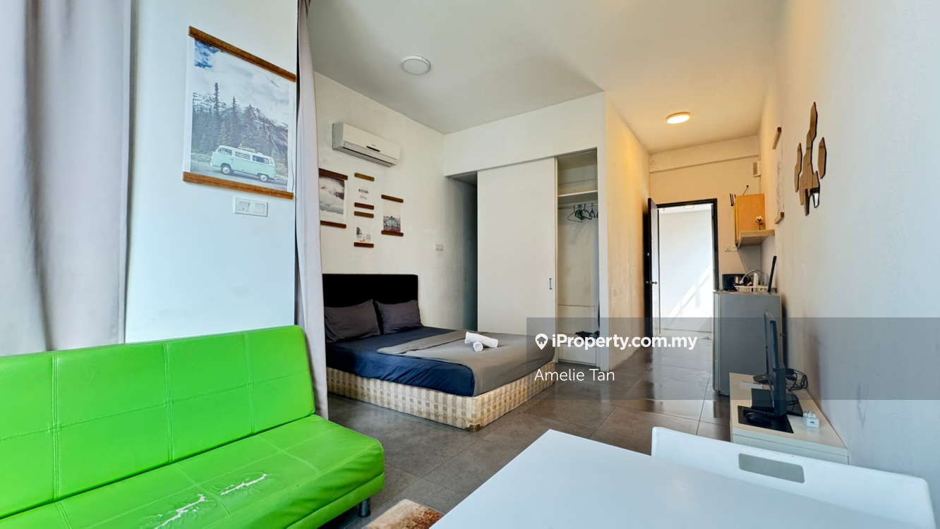 Tastefully furnished studio