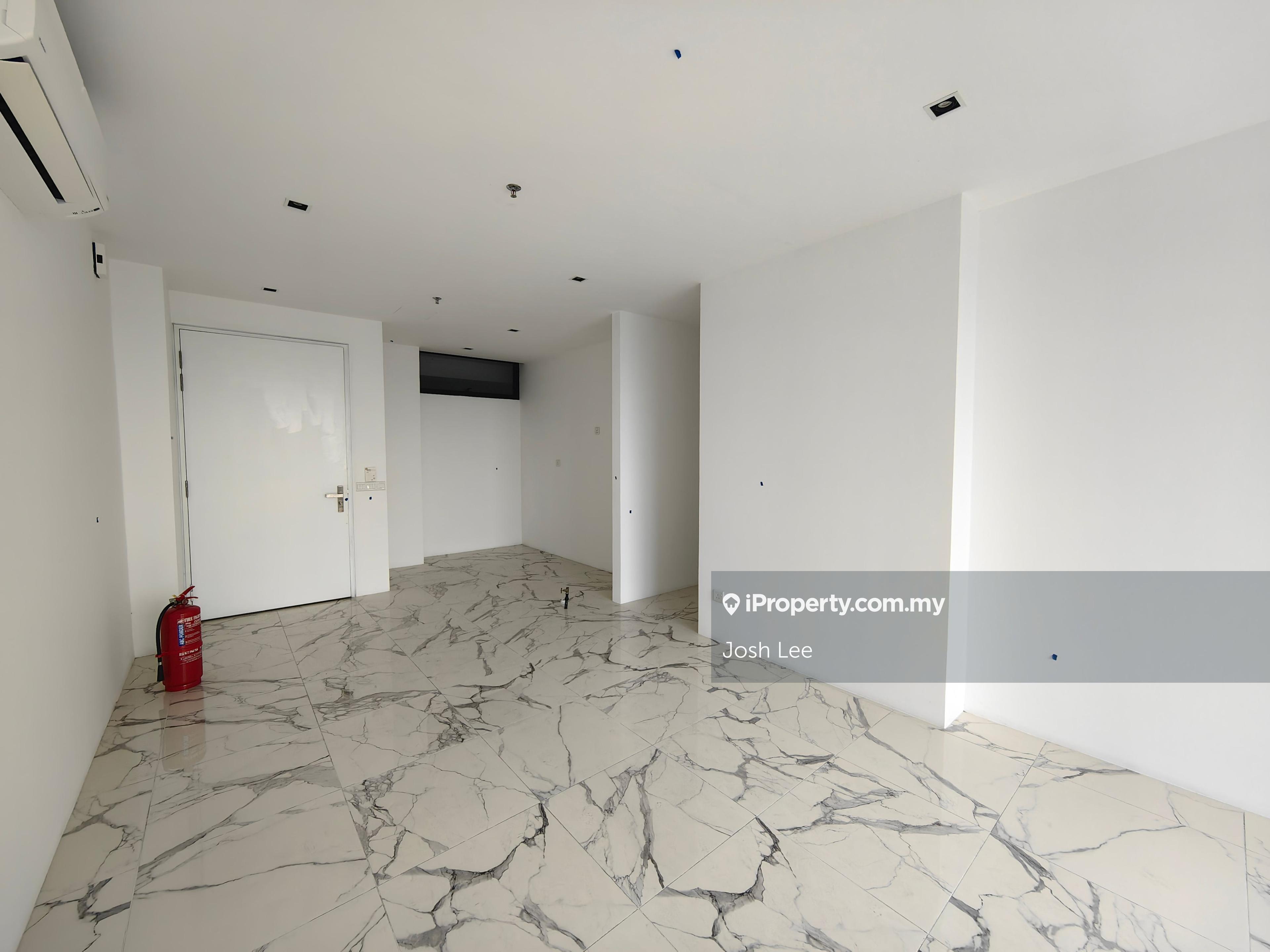 Brand New, Bare Unit, High Floor, Golf View