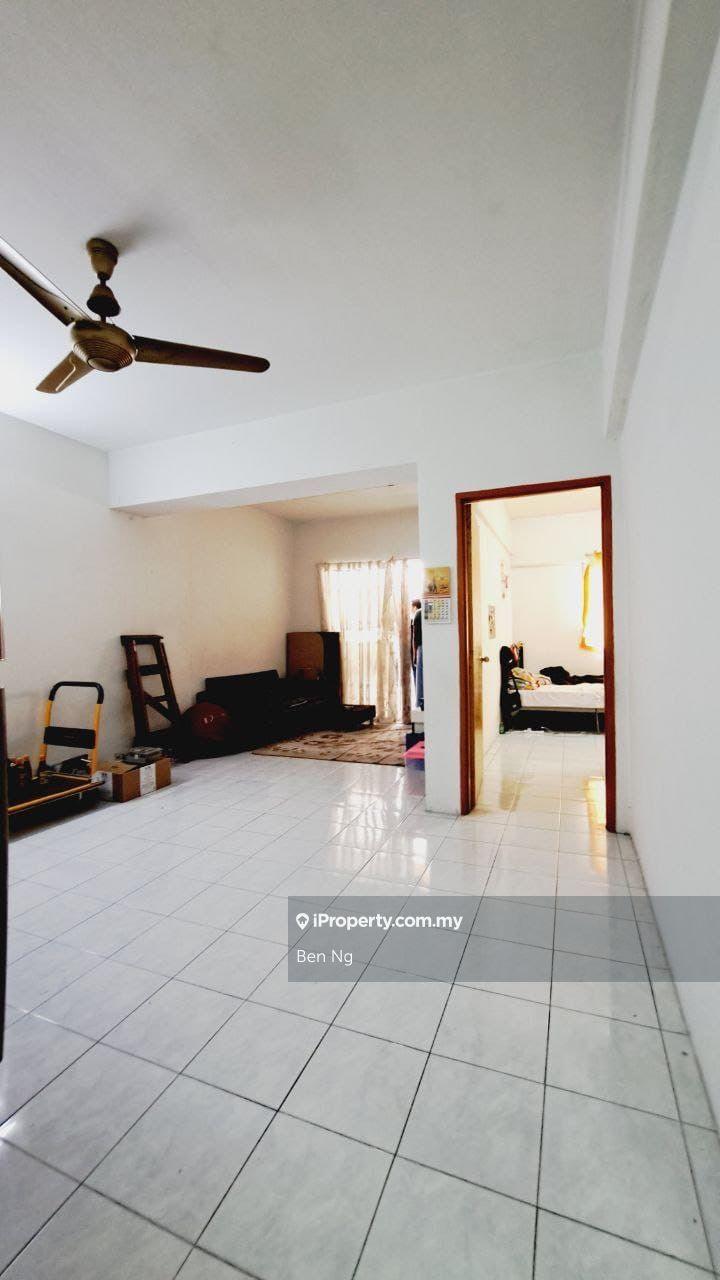 Sri ria apartment 871sf kajang