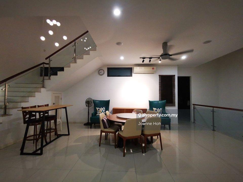 Fully Furnished Renovated klcc view upper floor for rent well keep goo