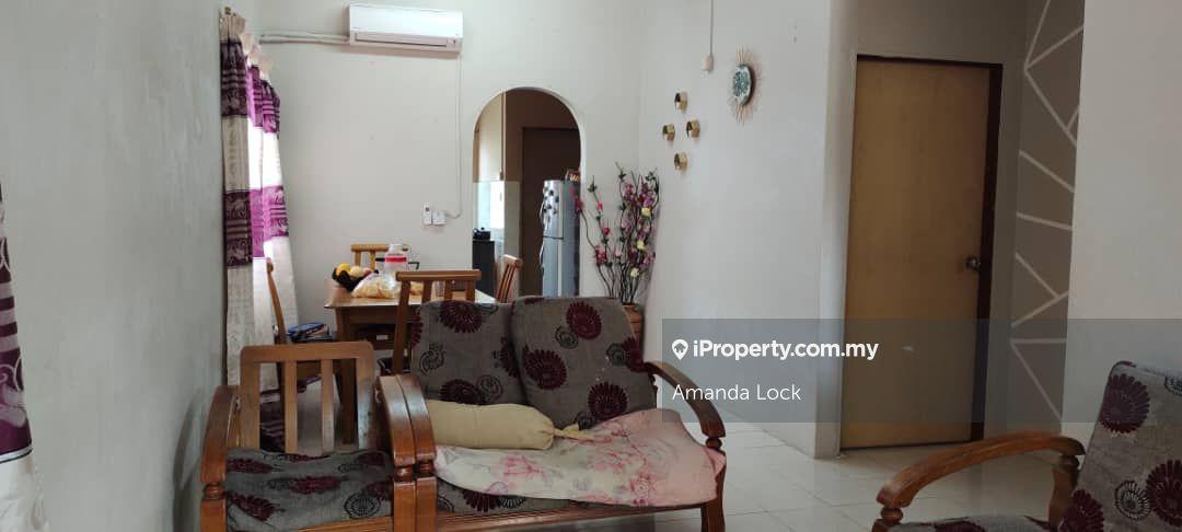 Single Storey End Lot in Taman Kuala Selangor Jaya