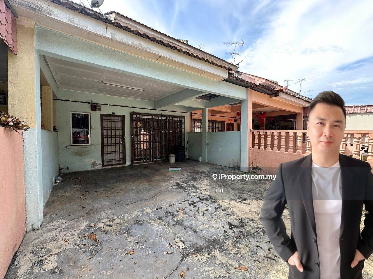 Full Loan Available. 2sty House Behind Kfc. Welcome Viewing & Discuss