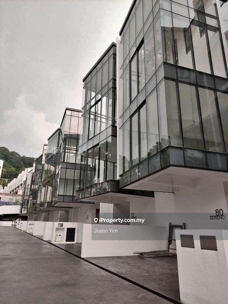Bank lelong listing Empire Residence 4 Storey Stratified Terrace