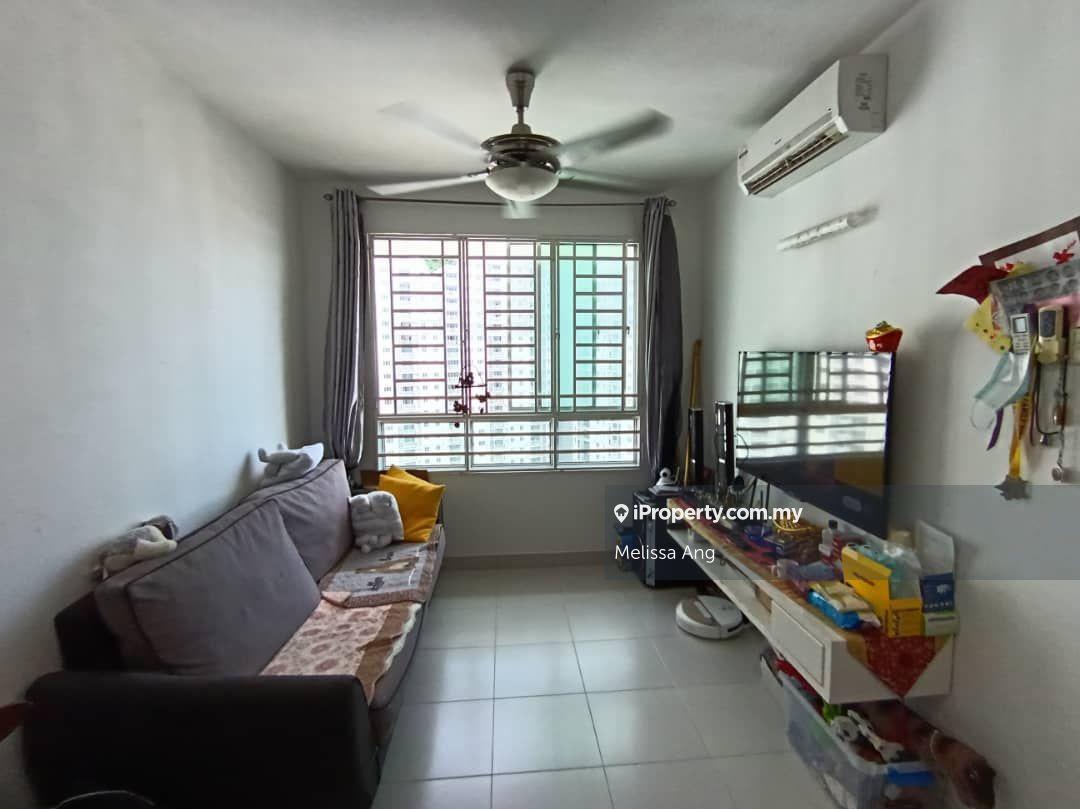 Rare in Market 2 carparks (Corner Unit)
