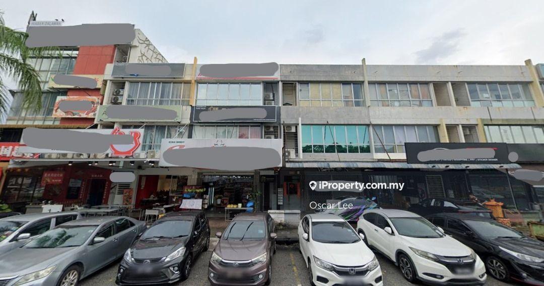 Ground Floor Adjoining Shop