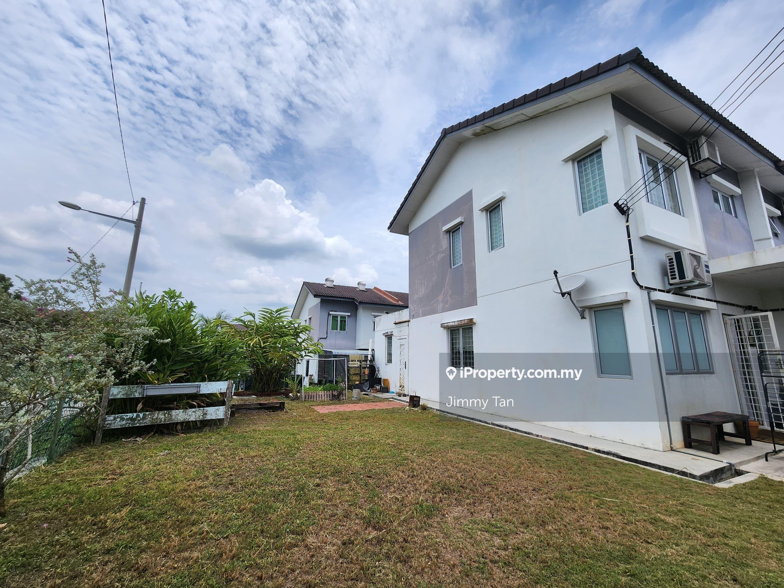 Double storey corner lot with renovation in bandar seri coalfields