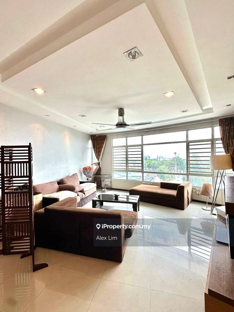 The view condominium gelugor for rent!