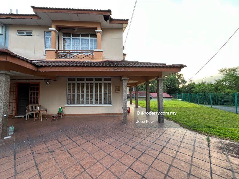 Super Cheap / Corner with big land / Gated Guarded / Freehold
