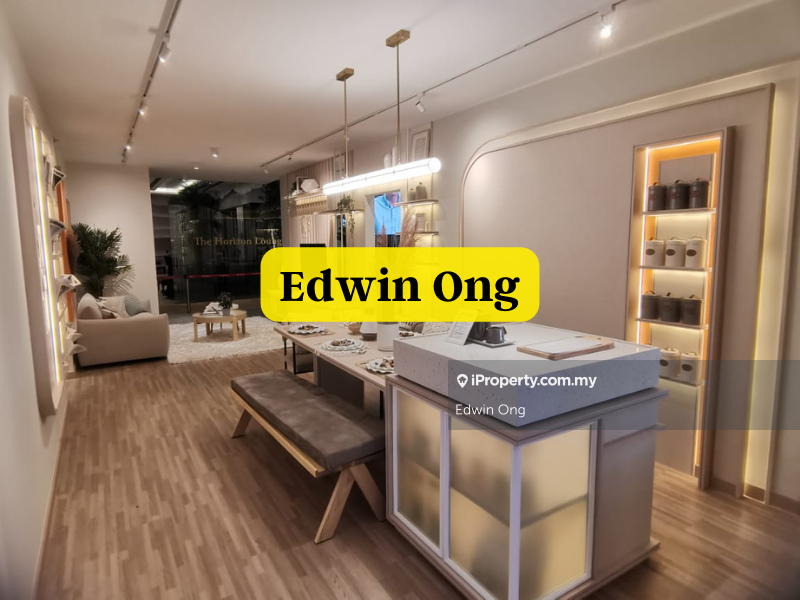 1000sqft unit with partial furnish