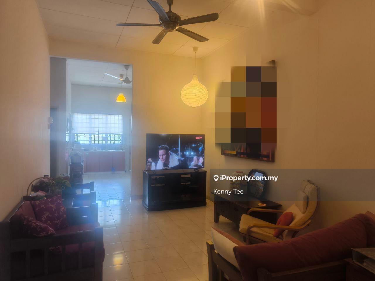 Nice single storey terraced house for sale