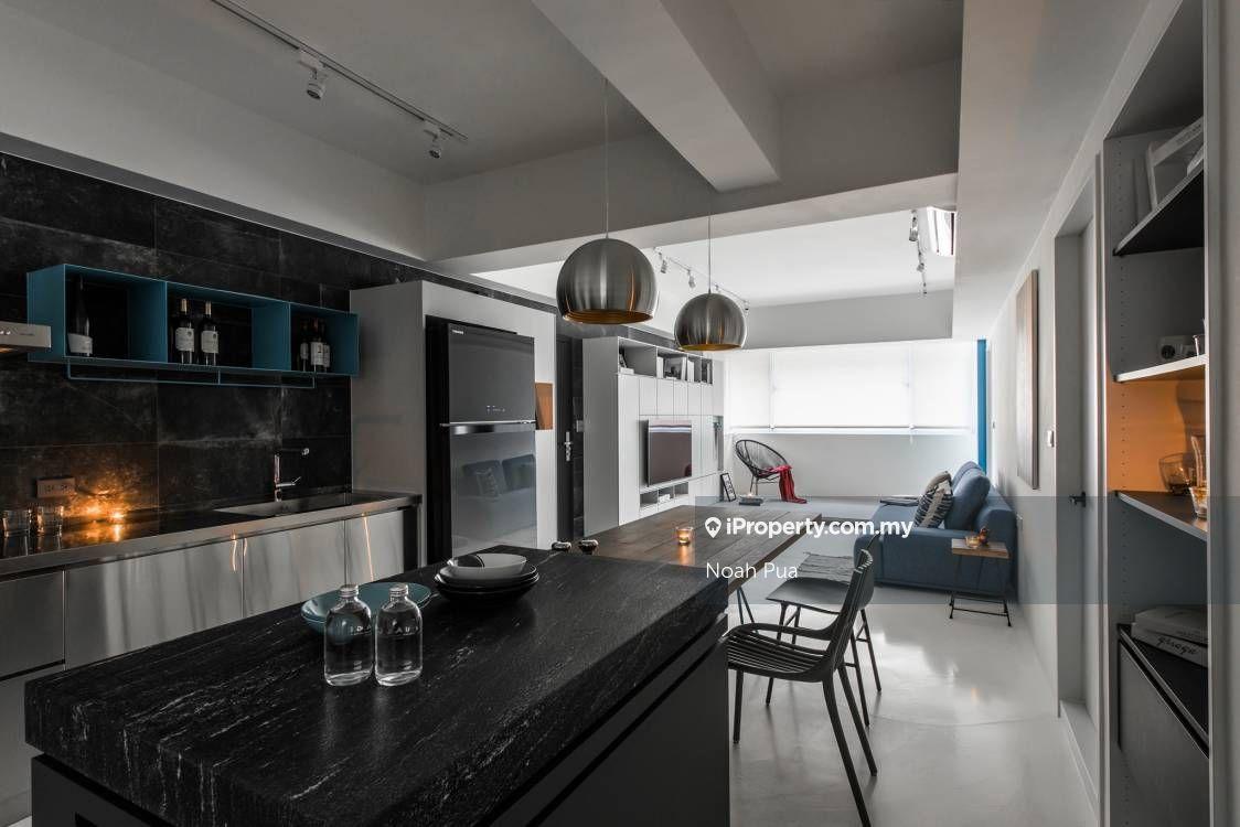 Freehold, Free All Legal Fees, 250m to LRT, ROI 7%