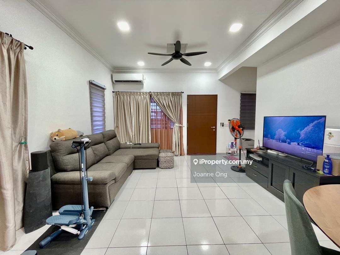 Move-in Condition Endlot Double Storey Terrace House in Setia Alam