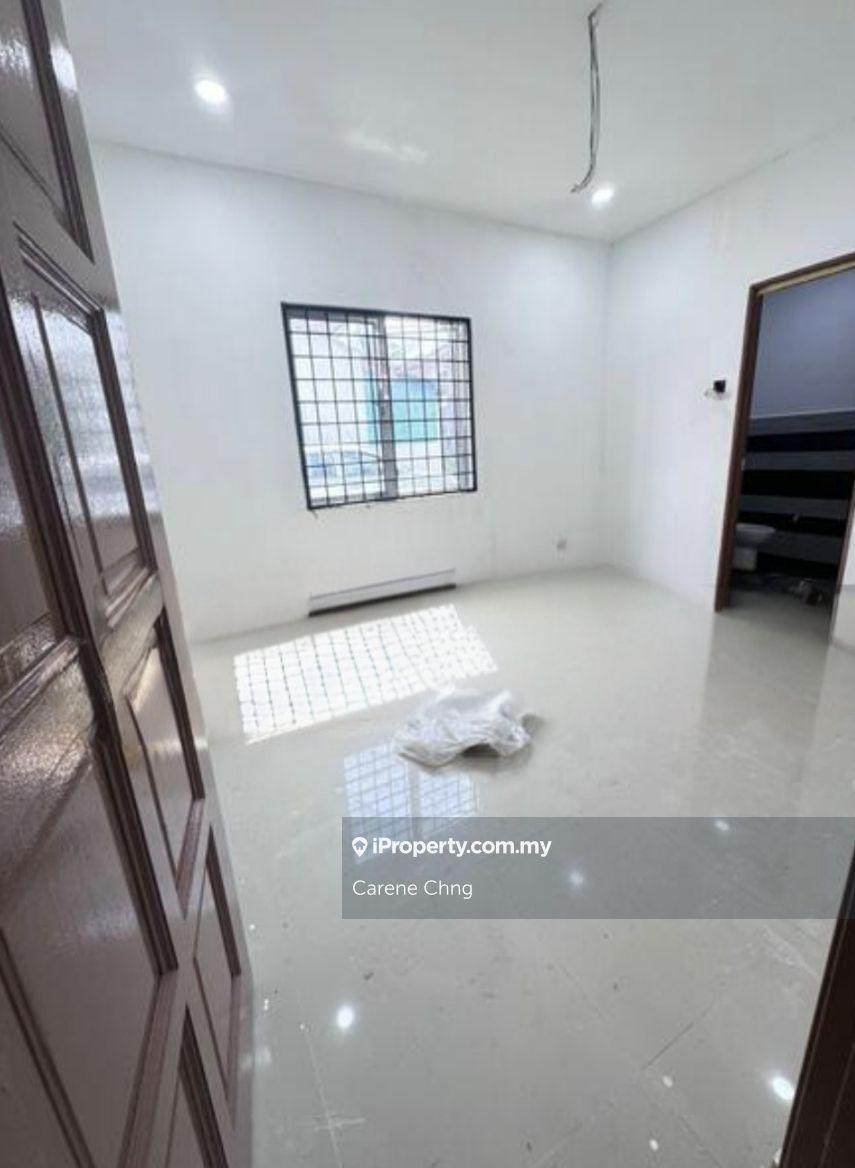 2 Storey House For Sale @ Bandar Tasik Kesuma