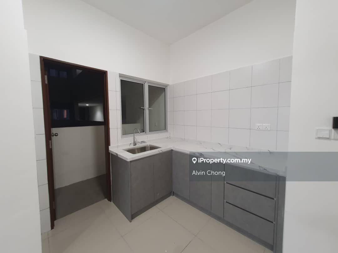 Ready Move in/ Next to Pavilion Bukit Jalil/ Next to LRT