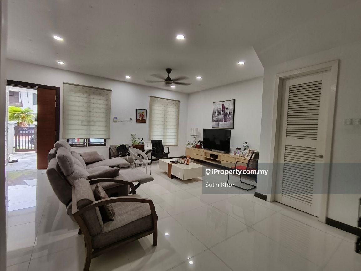 Bandar Kinrara 8 Qaseh 3 End lot for sale! 