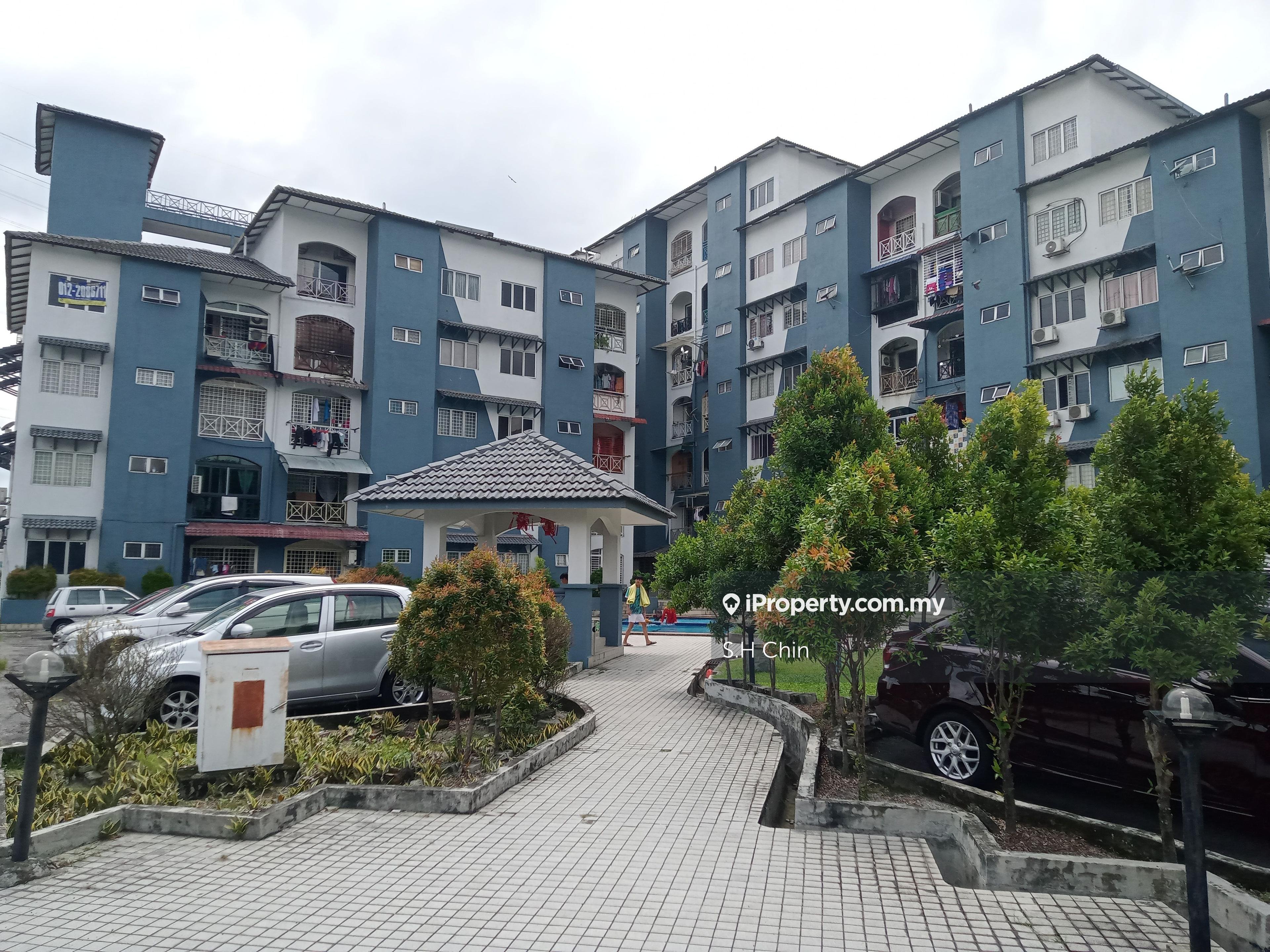 Rose Vista Condominium Cahaya LRT Station
