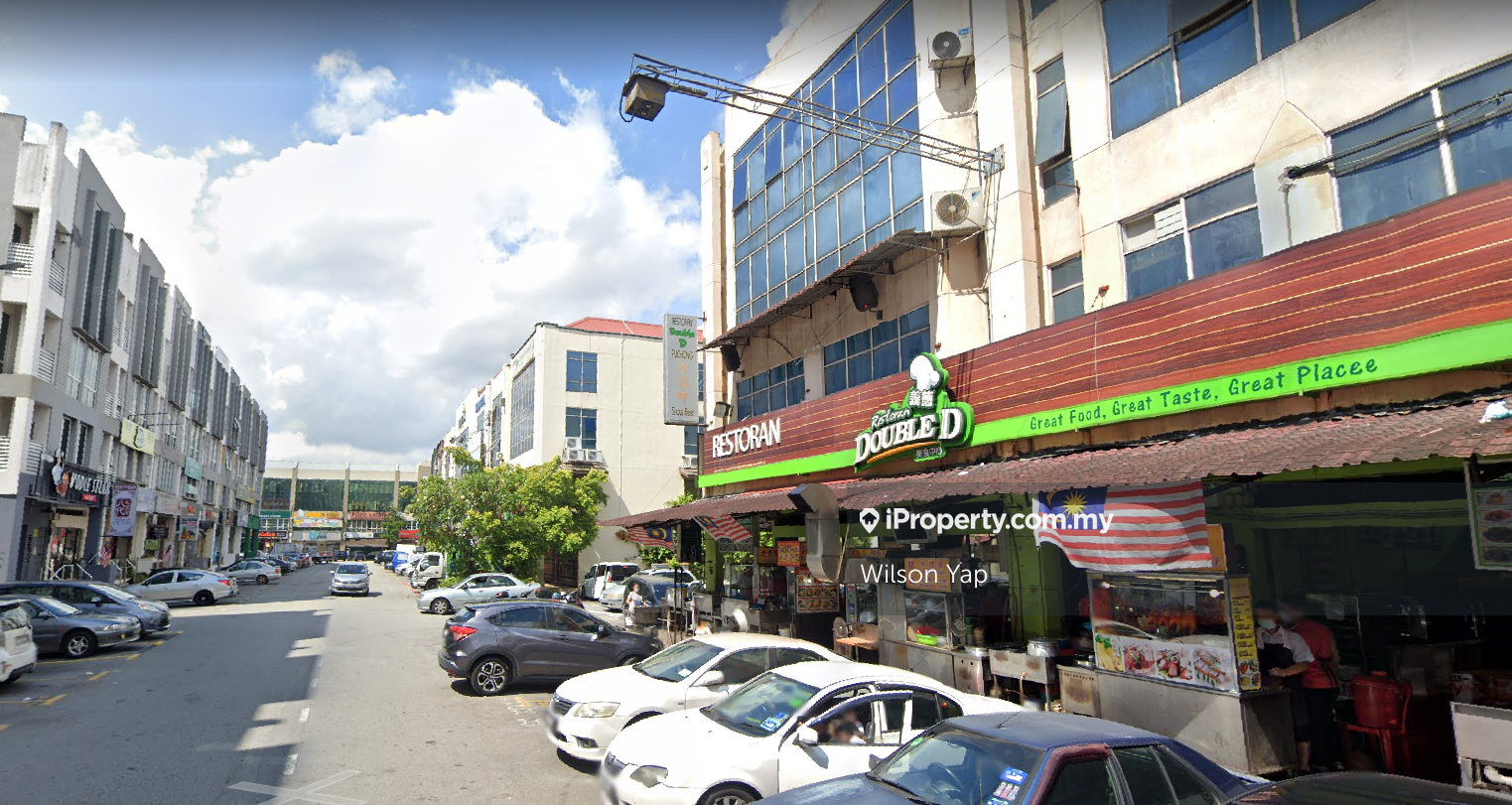 Ground Floor . Face Mainroad