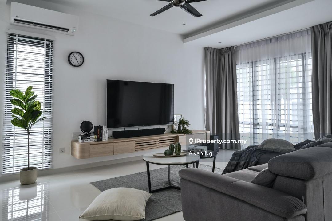 2 Storey Bungalow with Good Condition @ Bukit Suria Garden Village