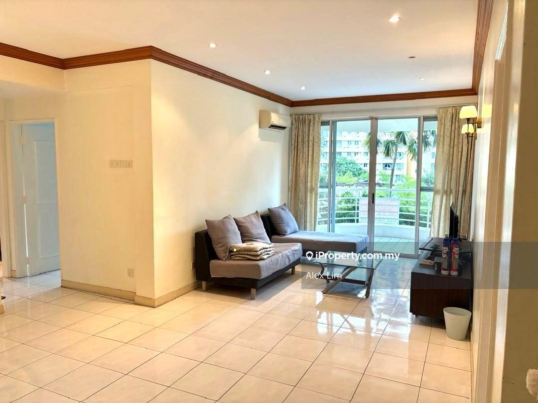 Gold Coast Condominium For Rent !!