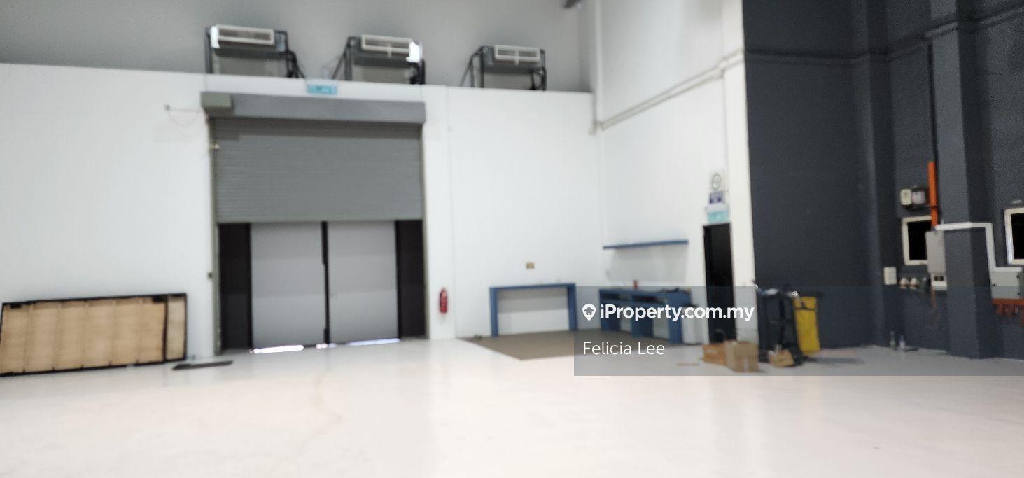 Partially Fitted 2.5 Storey Semi-D Factory