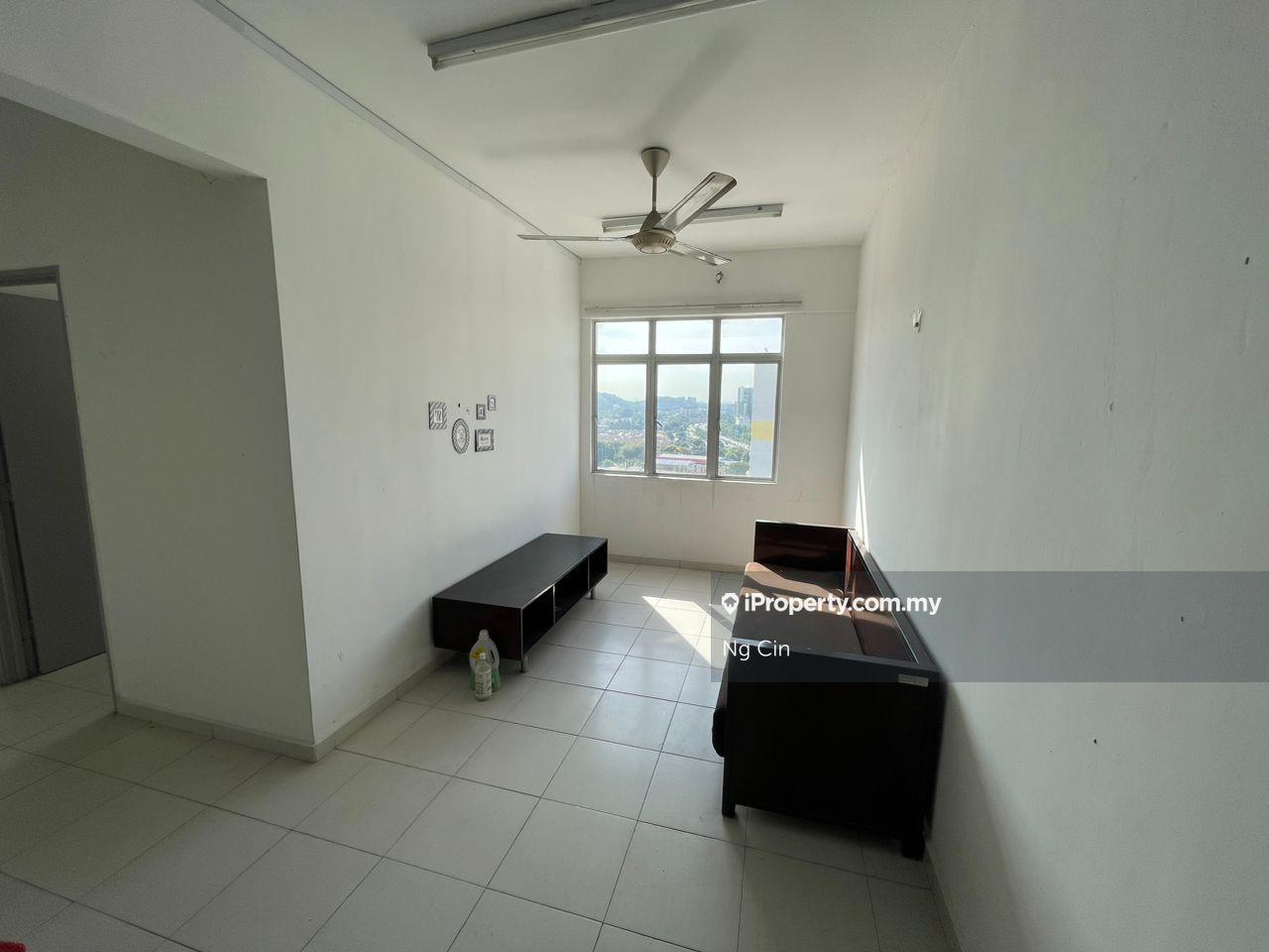 3 Bedroom @ Academia South City Plaza Seri Kembangan Near MRT Station