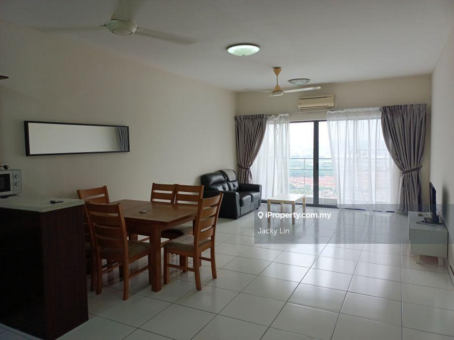 Well kept unit Next to setiawalk mall. Walking Distance to LRT station