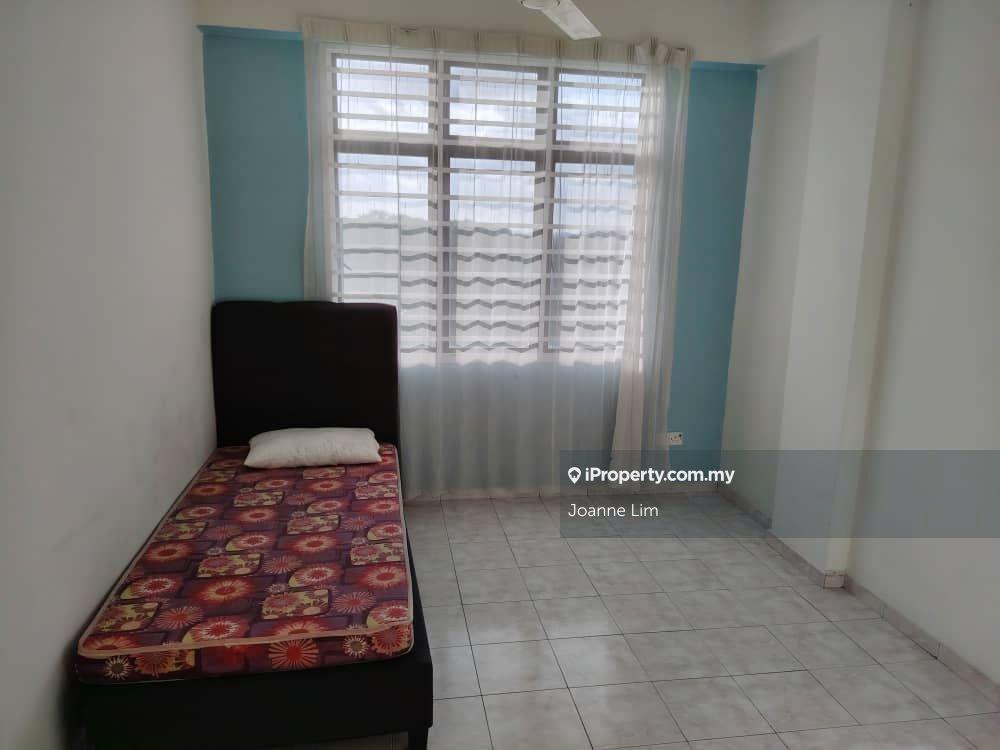 Freehold 4bedroom pangsapuri Bukit Beruang Utama