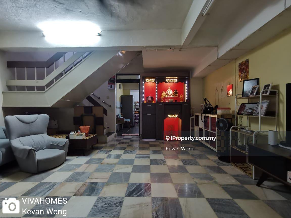 Taman Sri Gombak Fasa 6 Landed Terrace House Extended Renovated