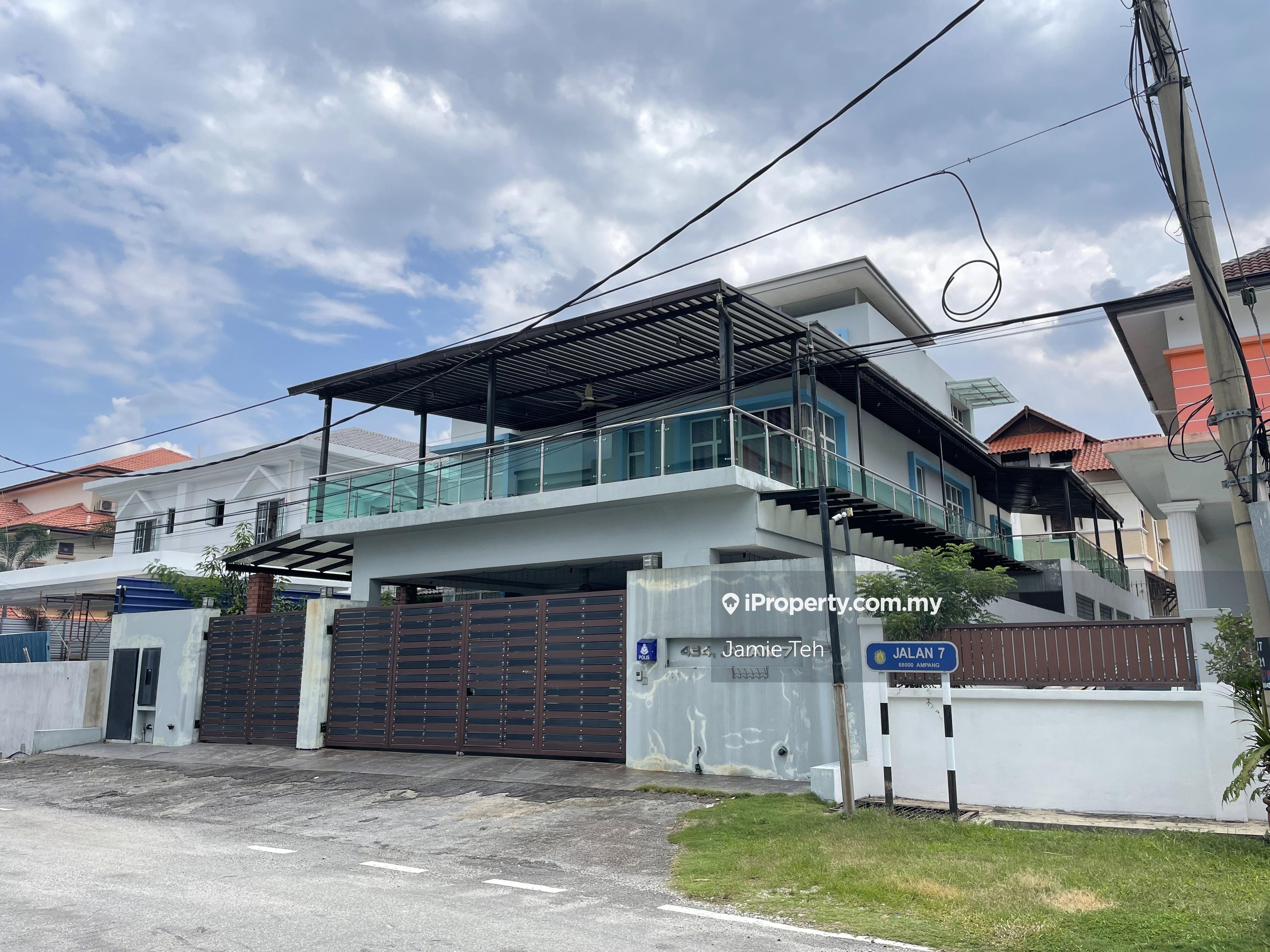 2.5 Storey Bungalow. Ampang Utama. Ampang