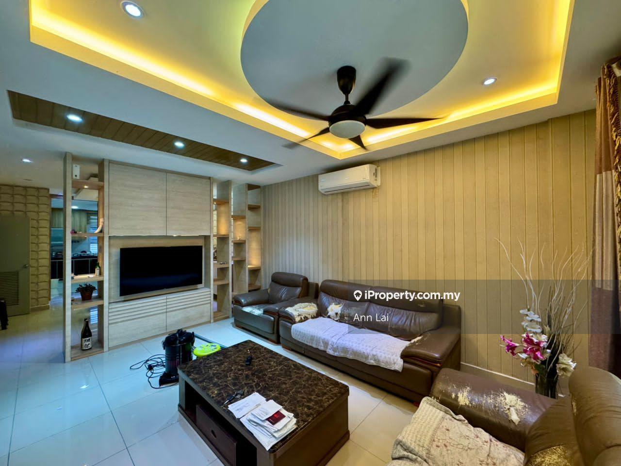 Gated & Guarded -Freehold -Non Bumi -Intermediate Lot -Fully Renovated