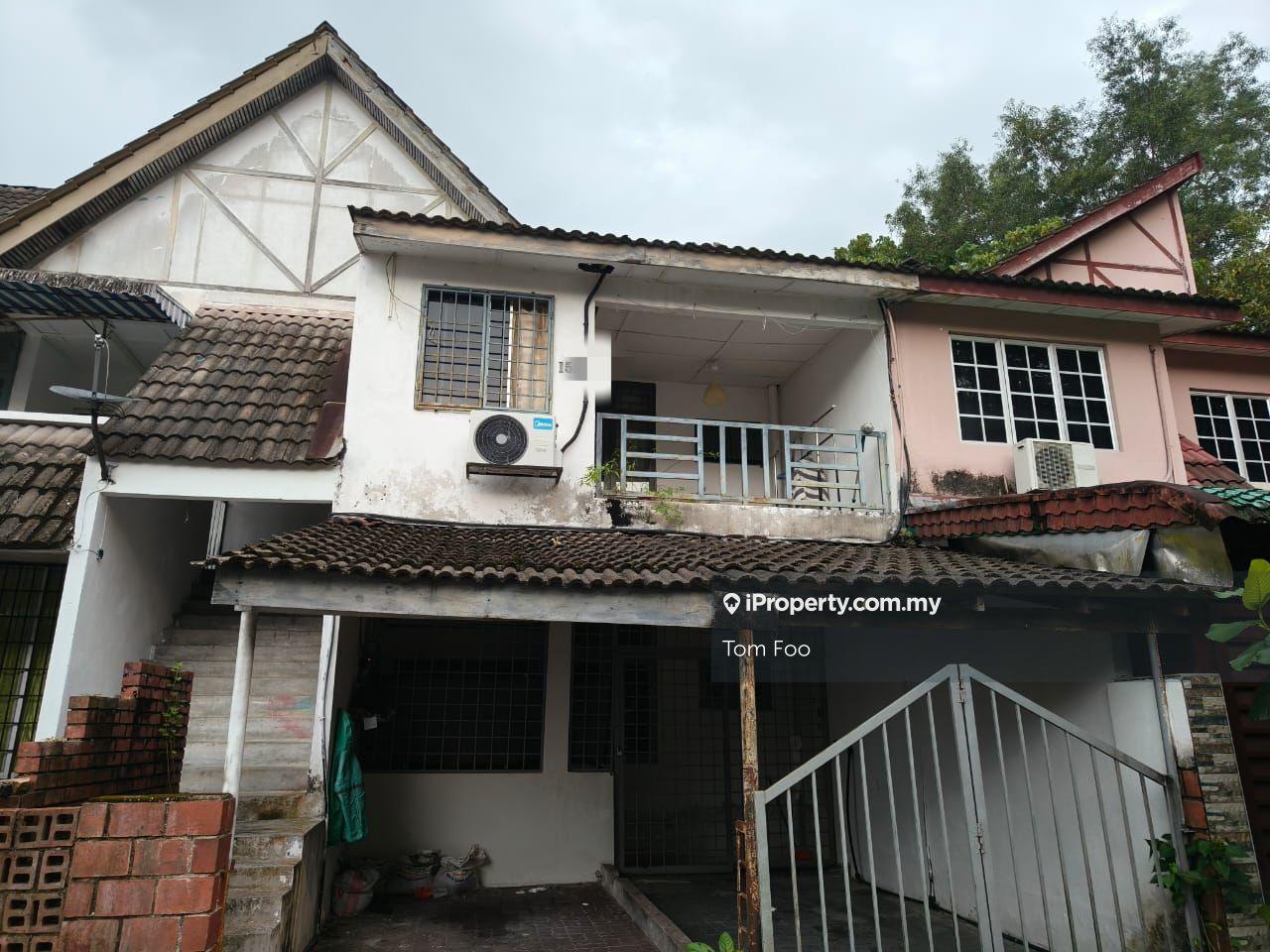 Upper Floor Townhouse, Near Exit to Suke Highway, Walking to Shop