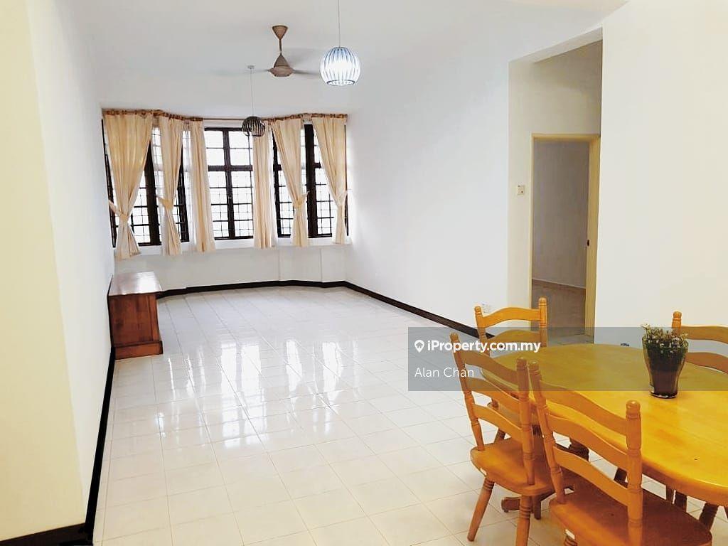 Putra Indah Condo 3 Plus 1 Rooms 3 Bathrooms Seri Kembangan