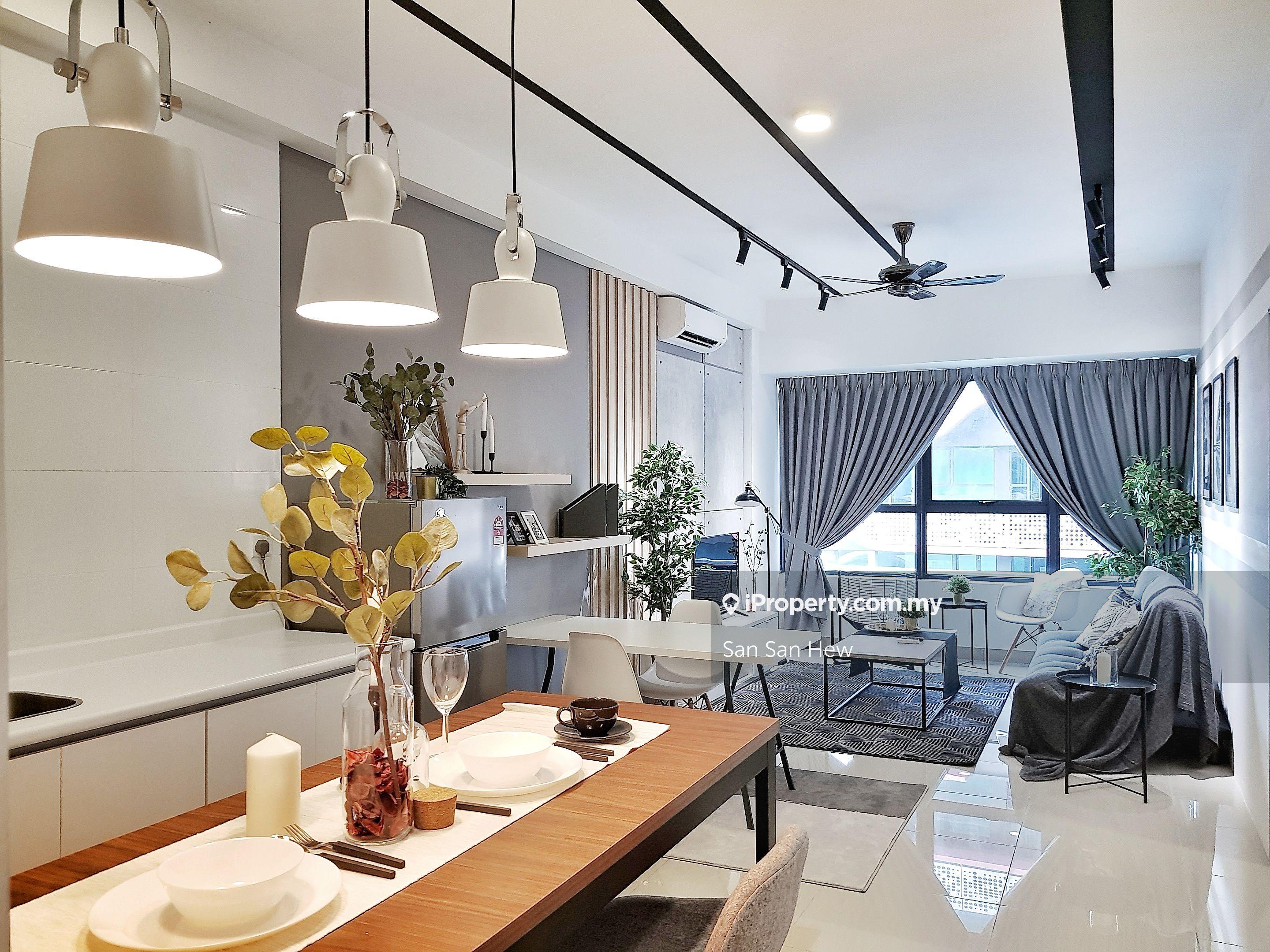 Unit nicely renovated for sale Klcc view