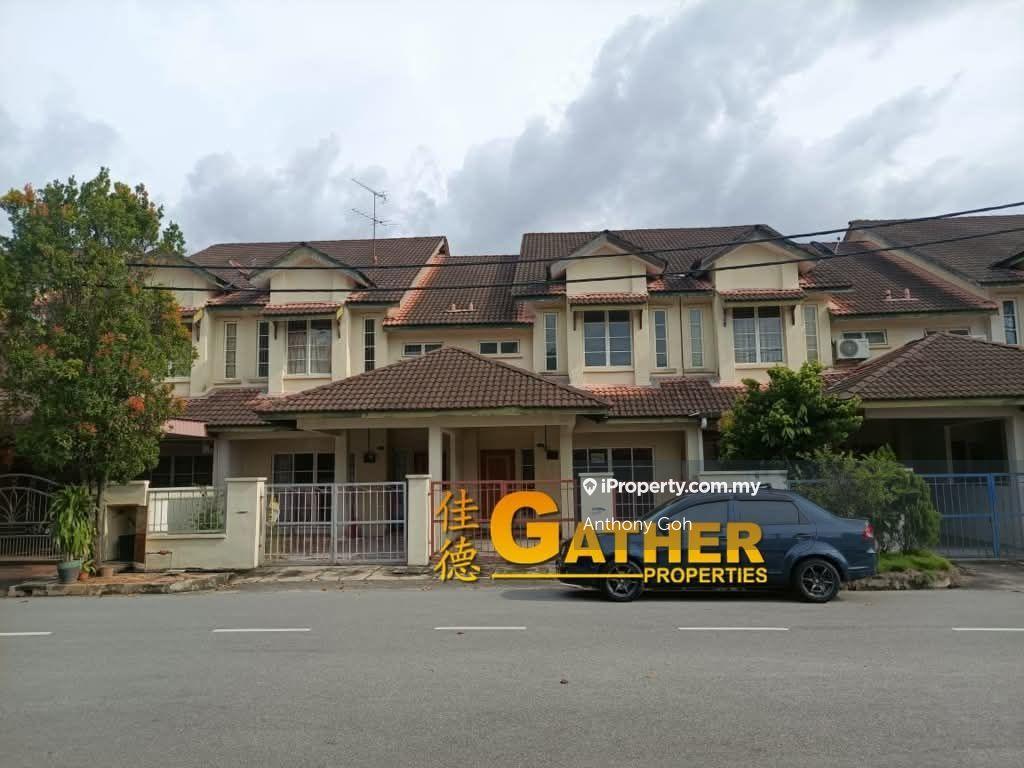 Facing Junction 2 Storey Terrace House Taman Saujana Permai