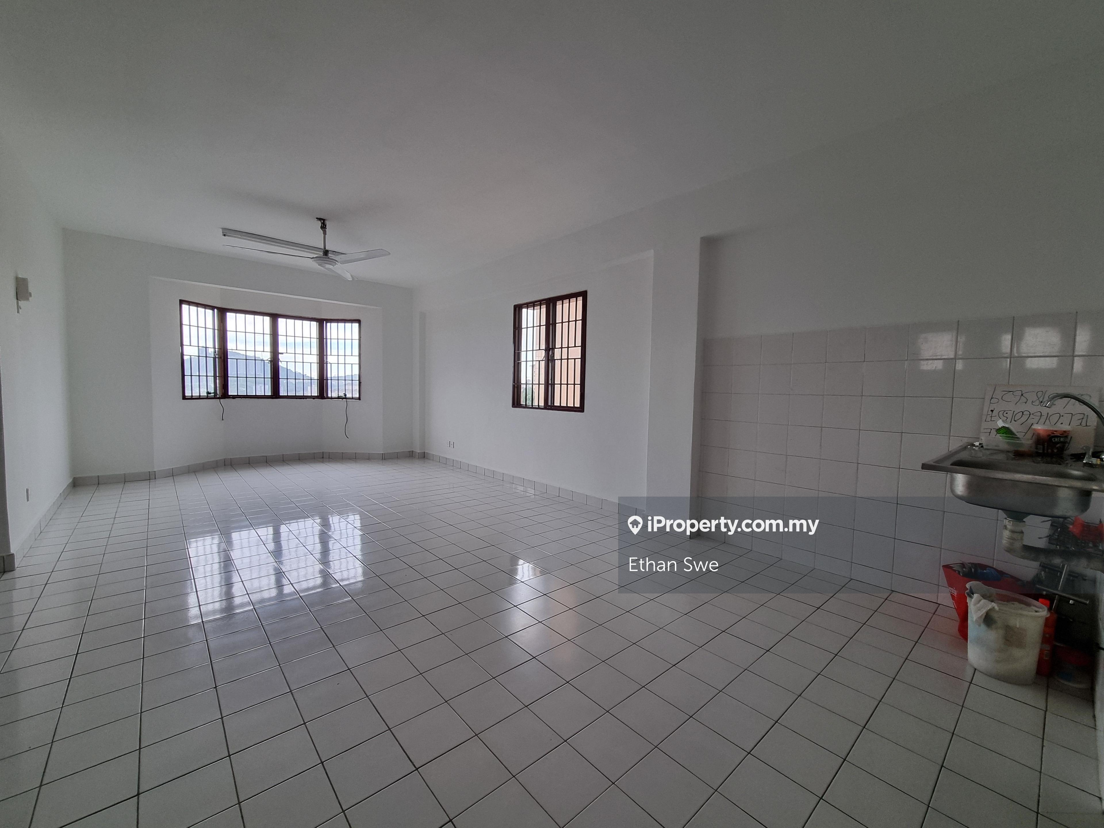 Corner Lot/Basic/High Floor/Unblocked view/Refurbished Whole Unit