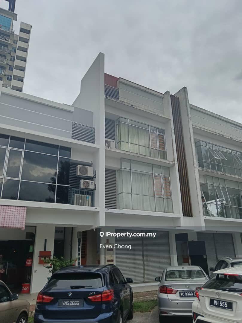 Cheras Bandar mahkota cheras 3 and half storey shop for sale