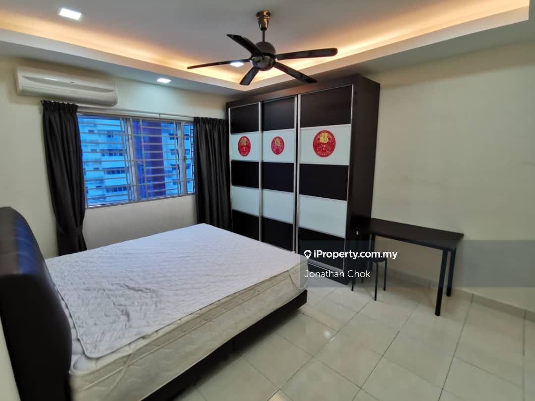 Condo For Rent 
