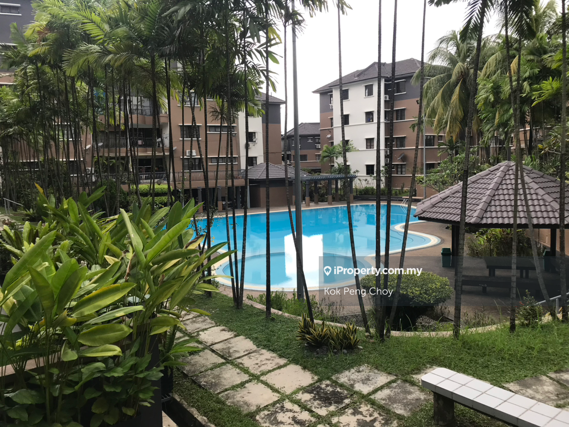 Villa oug Taman Yarl