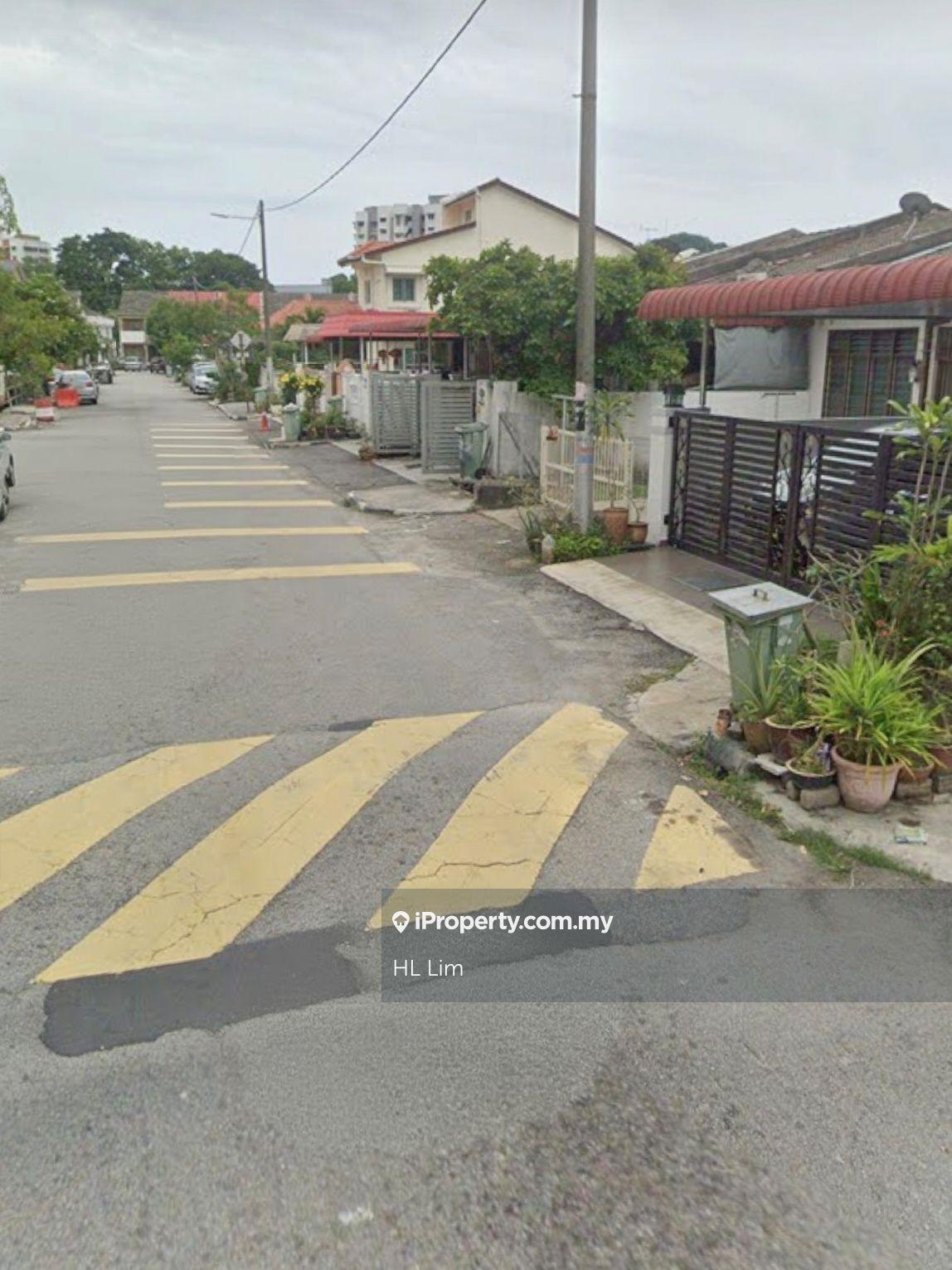 1-Storey Reno Terrace At Taman Sri Tunas,Bayan Baru,Freehold,Opp Giant