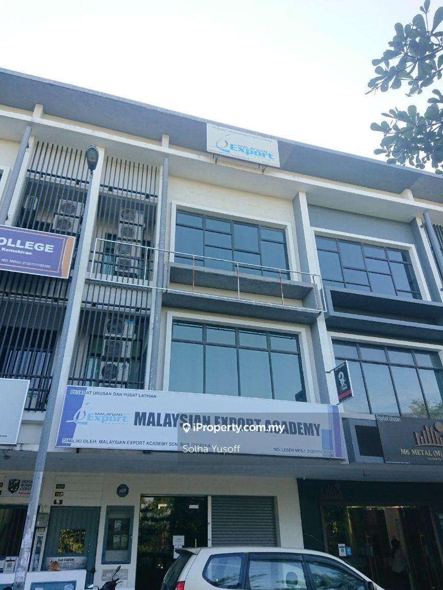 Bandar Bukit Puchong 3 stry int shoplot 