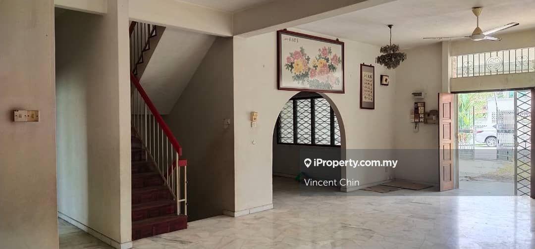 2.5 Storey Semi-D for Sale