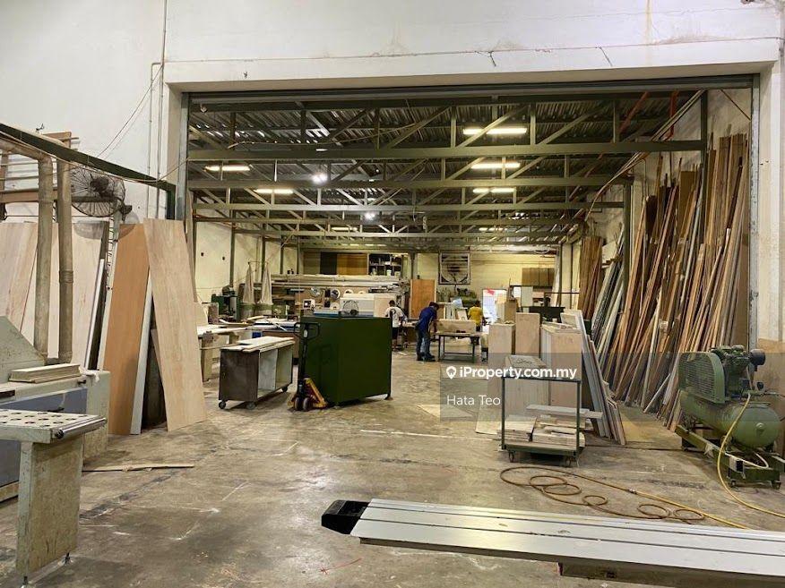 Shah Alam Section 34, 3 Storeys Factory For Sale and Rent