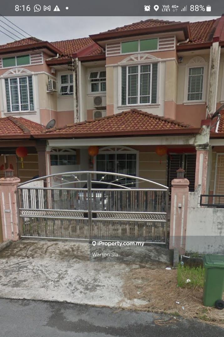 Uni Garden Double storey House For rent